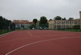 Elbląg. Przy trzech szkołach powstały boiska. SP 18, SP 21 i SOSW nr 1 w Elblągu z nowymi obiektami sportowymi [zdjęcia]