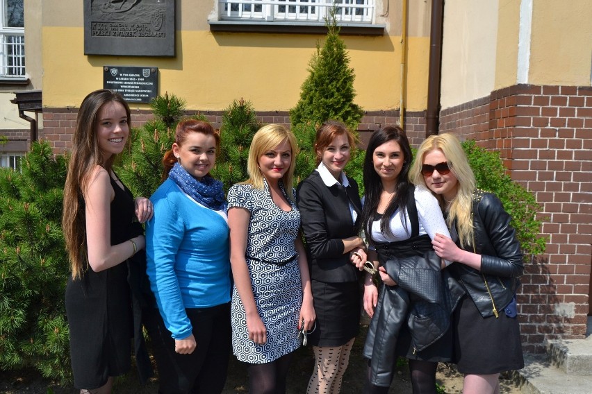 Tysiąc maturzystów przystąpiło do egzaminów w powiecie tczewskim. Byliśmy w I LO w Tczewie. ZDJĘCIA