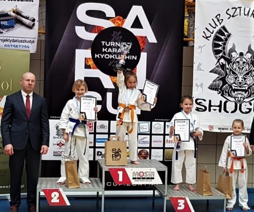 Karatecy z Klubu Karate „Randori” z Radomska z medalami Turnieju Karate Kyokushin „SARI CUP”