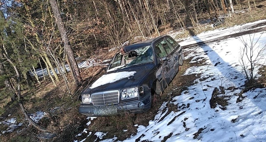 - Ktoś porzucił auto na Foluszowej w Zielonej Górze -...