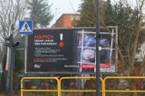 W Bydgoszczy zawisły antyfutrzarskie plakaty: „Politycy, żądamy zakazu ferm futrzarskich” [zdjęcia]