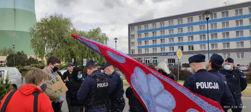 Członkowie Młodzieżowego Strajku Klimatycznego zaapelowali...