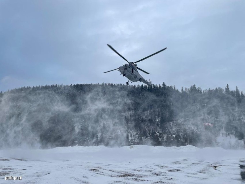 Tatry. Policyjny śmigłowiec pomoże ratownikom TOPR w akcjach w górach. Do czasu aż naprawiony zostanie Sokół ratowników 