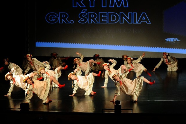 XXII Ogólnopolskie Andrzejkowe Spotkania Taneczne odbyły się w Jasielskim Domu Kultury. W drugim dniu tancerze rywalizowali w kategorii inscenizacji tanecznych