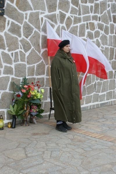 Konin. Trzecia rocznica katastrofy w Smoleńsku [ZDJĘCIA]