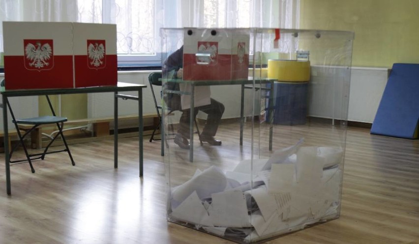 Wybory 2018 w woj. śląskim. Głosowanie zakończone, frekwencja do godz. 17:00 [WYNIKI]