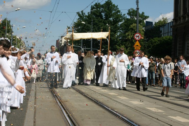 W czwartek 4 czerwca w wielu punktach Łodzi odbędą się tradycyjne procesje Bożego Ciała