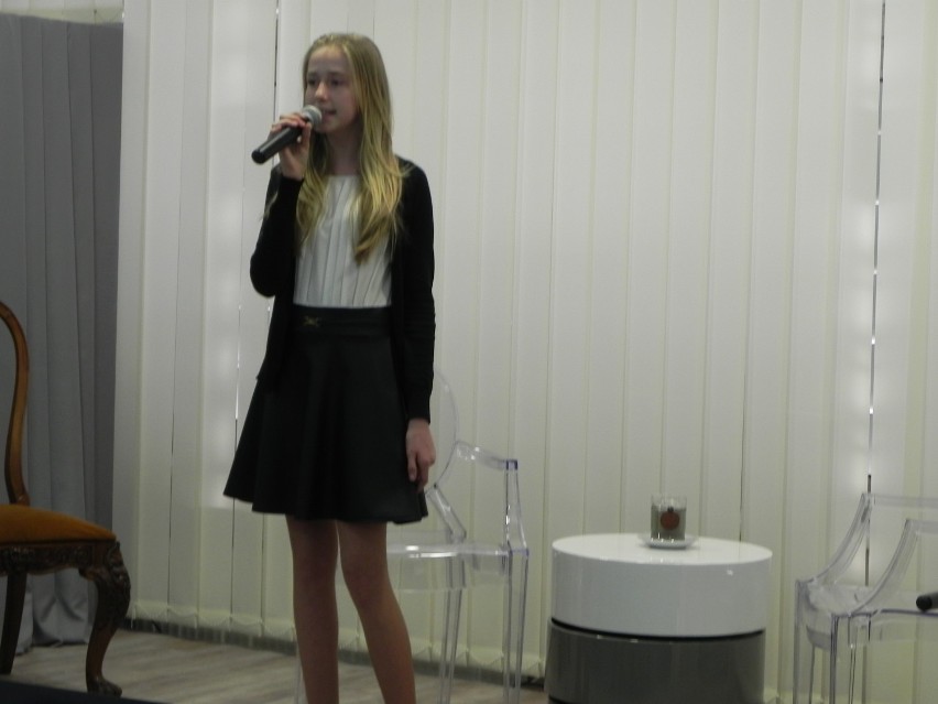 Uczniowie wieluńskiej „dwójki” zaprezentowali widowisko muzyczno-poetyckie