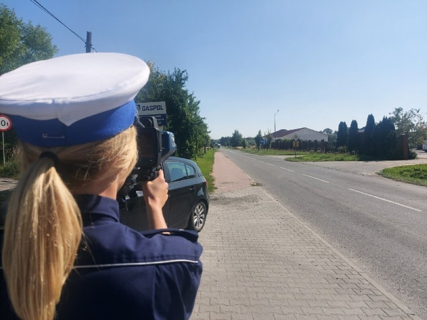 Pleszew. Mknął audi z prędkością blisko 160km/h. Pożegnał...