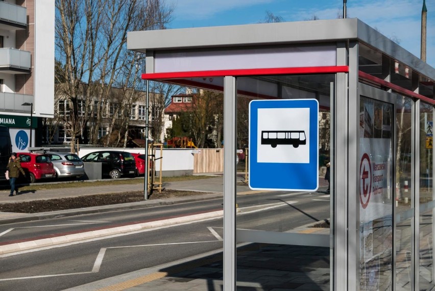 Zmiany na przystankach autobusowych w Warszawie. Usprawnione przesiadki i więcej przystanków stałych