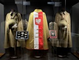 Kraków. Szable, medale, mundury - to wszystko można zobaczyć na wystawie pamiątek patriotyczno-wojskowych