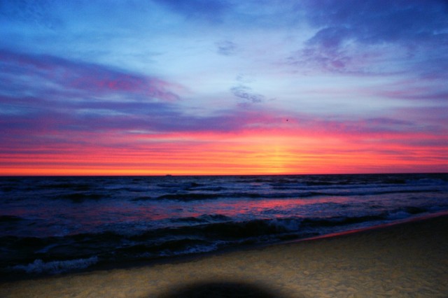 Foto powiat pucki: majowy wschód słońca nad plażą we Władysławowie