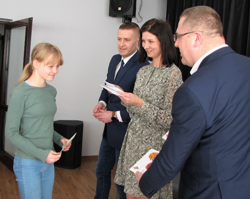 Dzieci z gminy Skołyszyn wykonały kartki wielkanocne w konkursie