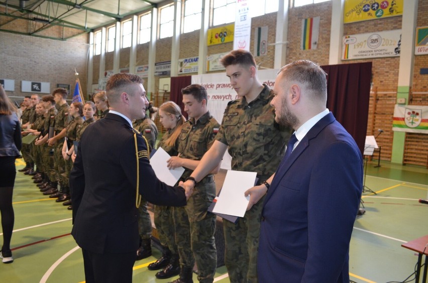 Opalenicka "Mundurówka" zdobyła zaświadczenia i certyfikaty! Gratulujemy! 