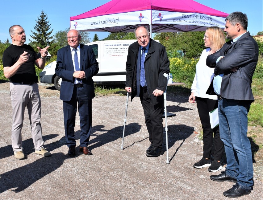 Malbork. Budowa domu dla ofiar przemocy rozpoczęła się w poniedziałek. Cały czas można wspierać tę ważną społeczną inicjatywę Teen Challange