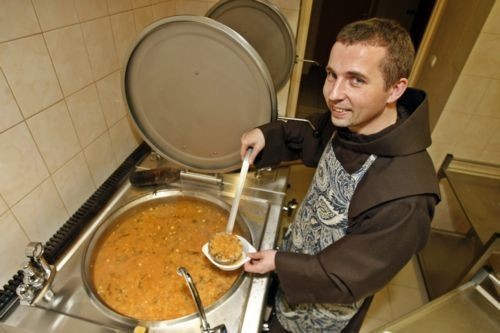 Brat Rafał Gorzołka wczoraj częstował zupą pomidorową