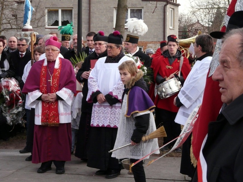 W Niedośpielinie w gminie Wielgomłyny odsłonięto obelisk...