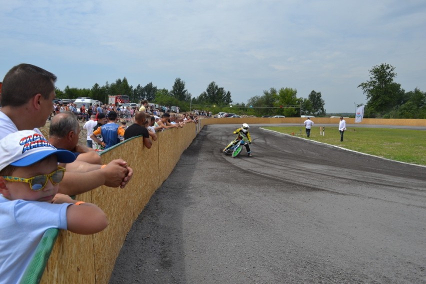 Dzień Bioróżnorodności i Sportu w kamieniołomie Lipówka w Rudnikach. Otwarto tor do miniżużla [ZDJĘCIA]