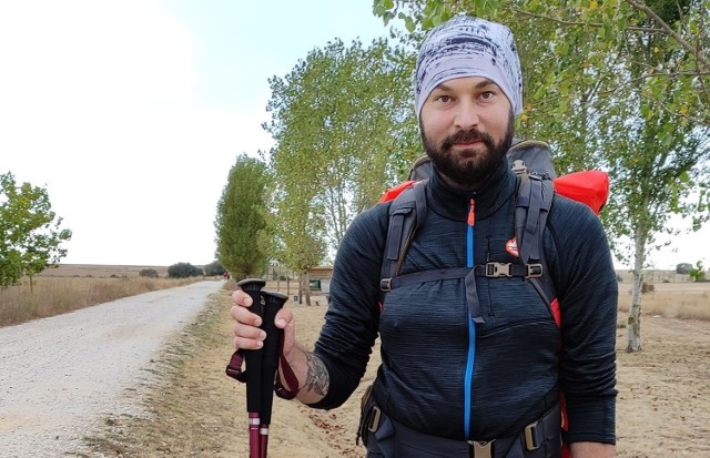 Emil Durasiewicz z Radomia ma do przebycia 800 kilometrów. Celem jego wędrówki jest zebranie 800 wpłat dla chorych na chłoniaka.