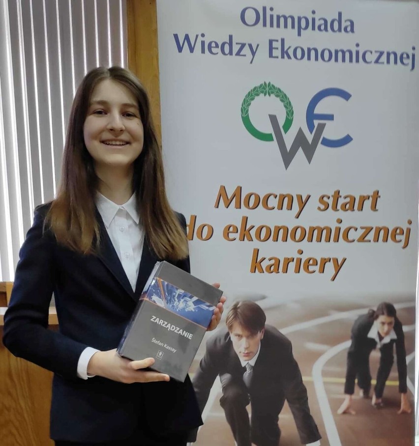 Wiktoria Maszczyk z ZSP 5 (Ekonomik) w Piotrkowie laureatką...