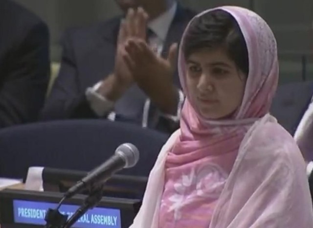 Malala Yousafzai przed forum ONZ (12 lipiec 2013 roku Nowy Jork) źródło - http://www.youtube.com/watch?v=gAddubVs0OM