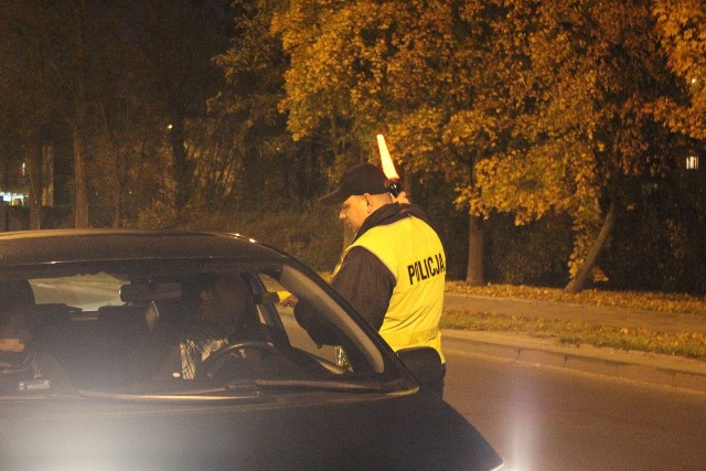 Akcja "Dyskoteka" policji w Katowicach. Na 1 500 skontrolowanych w weekend kierowców 8 było pijanych.