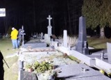 Sprawca zniszczeń na cmentarzu w Kozakowicach jest już znany. 22-latek sam przyszedł na komisariat