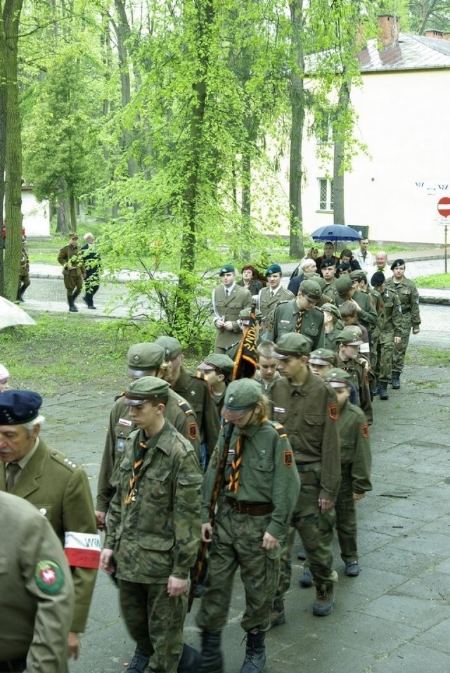 Uczestnicy rajdu w historycznych strojach. Fot. Krzysztof Stanek