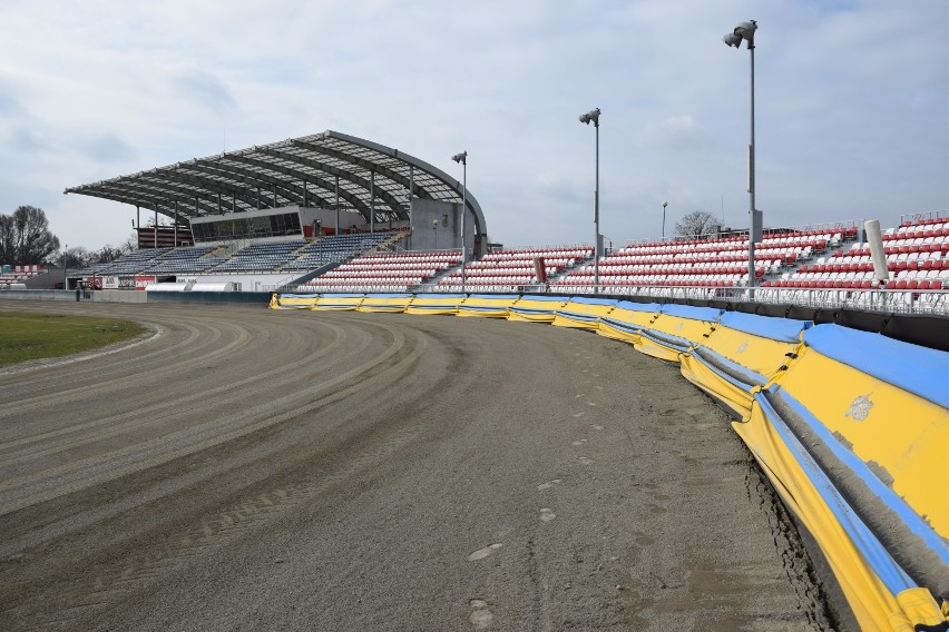 "Miejski" w coraz lepszej formie. Na ostrowskim Stadionie Miejskim trwa właśnie kolejny etap przebudowy