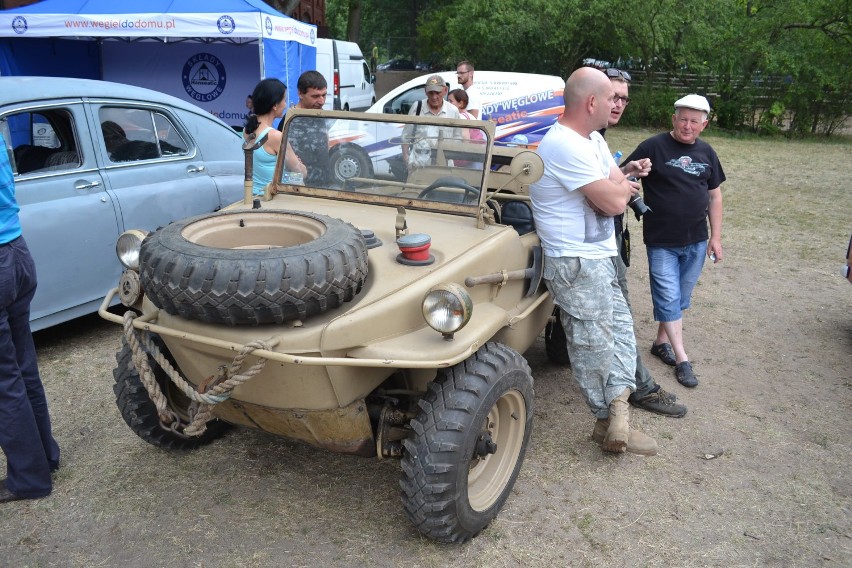 VW typ 166 Schwimmwagen – niemiecki pływający samochód...