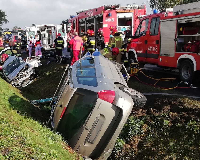 Wypadek w Krężelewicach. 62-letnia kobieta zginęła na miejscu (ZDJĘCIA)