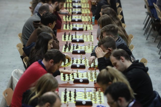 17.12.2022. Mistrzostwa Europy w szachach szybkich w Spodku w Katowicach.

Zobacz kolejne zdjęcia. Przesuwaj zdjęcia w prawo - naciśnij strzałkę lub przycisk NASTĘPNE