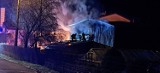 Groźny pożar w Zieleniewie. Zapłonęła stodoła i garaż 