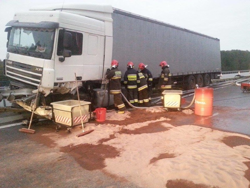 Wąsowo: Tir zablokował część A2