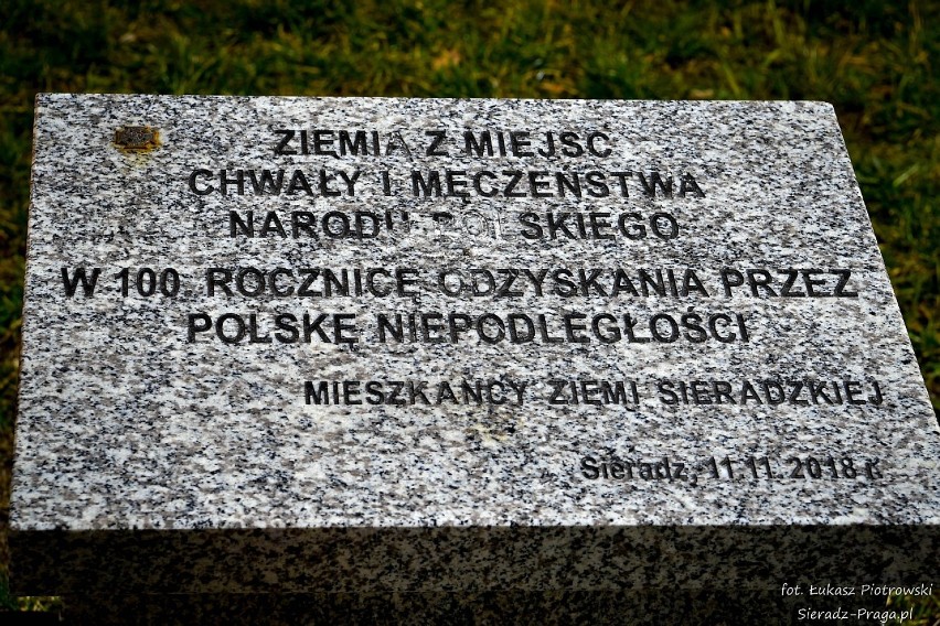 Plac Marszałka Józefa Piłsudskiego w Sieradzu po zapadnięciu...