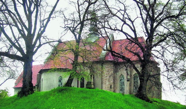 Kazimierz Wielki jest także fundatorem pięknego kościoła w Łapczycy. To jeden z zabytków gminy Bochnia