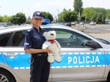 Misie w obronie dzieci. Wieluńska policja przyłączyła się do akcji Szkolnego Wolontariatu SP w Wieluniu