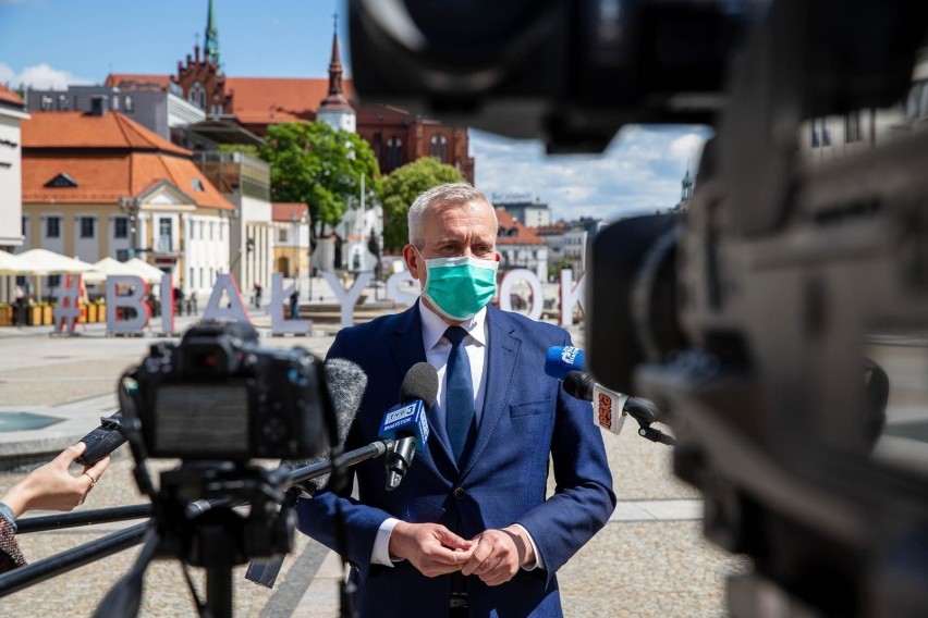 Aby wyjaśnić wszystkie  powiązania ministra zdrowia oraz...