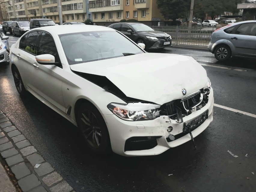 Wypadek na ul. Grabiszyńskiej przy pl. Legionów 23.10.2020