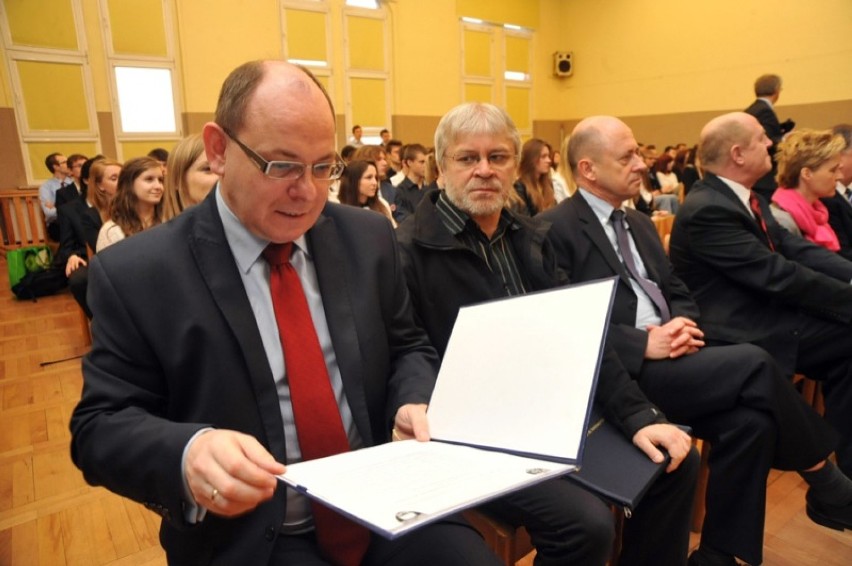 II LO w Słupsku podpisało porozumienie z Akademią Pomorską - FOTO