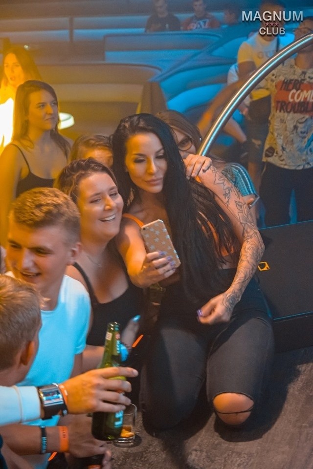 Publiczność w Magnum Club najpierw rozbawiali Pedro i Ewa, znani z programu MTV Warsaw Shore - Ekipa z Warszawy. 

Dzień później w klubie w Wachowie wystąpił zespół disco polo Masters.