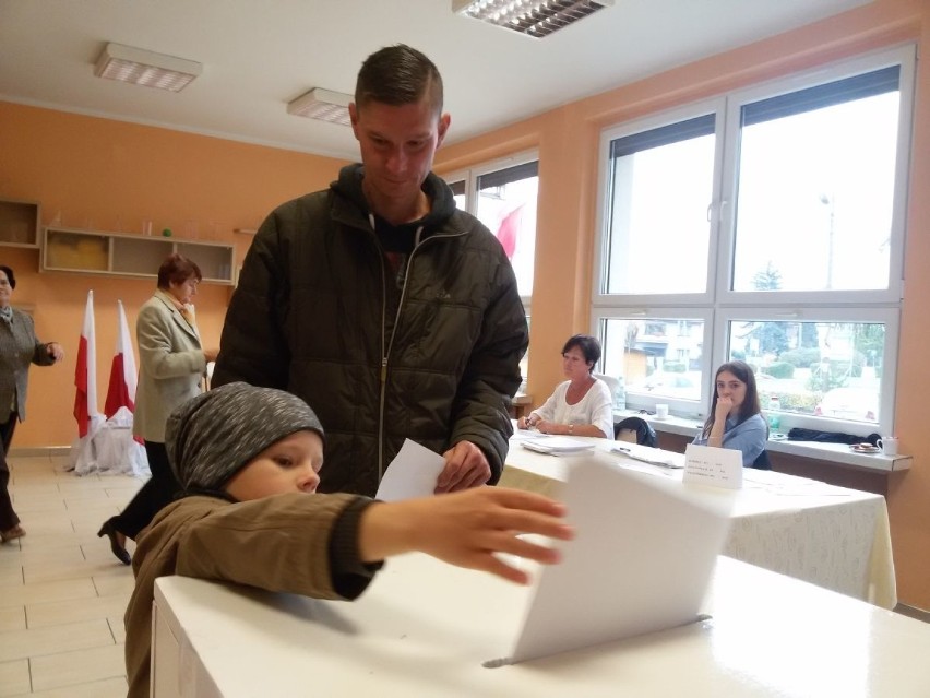 Wybory 2015 Wodzisław. Mieszkańcy głosują