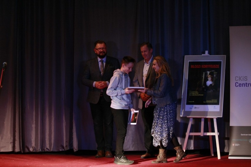 Dwie nagrody i wyróżnienie zdobyli młodzi aktorzy z Młodzieżowego Domu Kultury w Koninie podczas 21. Wielkopolskiego Konkursu na Monodram