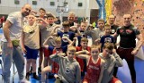 14 medali zapaśników ZKS Radomsko w Ogólnopolskim Turnieju Zapaśniczym Wrestling CUP. ZDJĘCIA