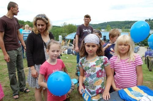 Złota Góra - widzowie polubili niebieskie baloniki naszemiasto.pl - galeria cz. 2