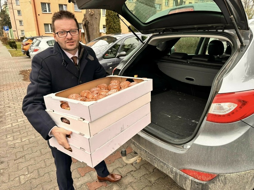 Bartosz Kaliński, burmistrz Wadowic z dostawą