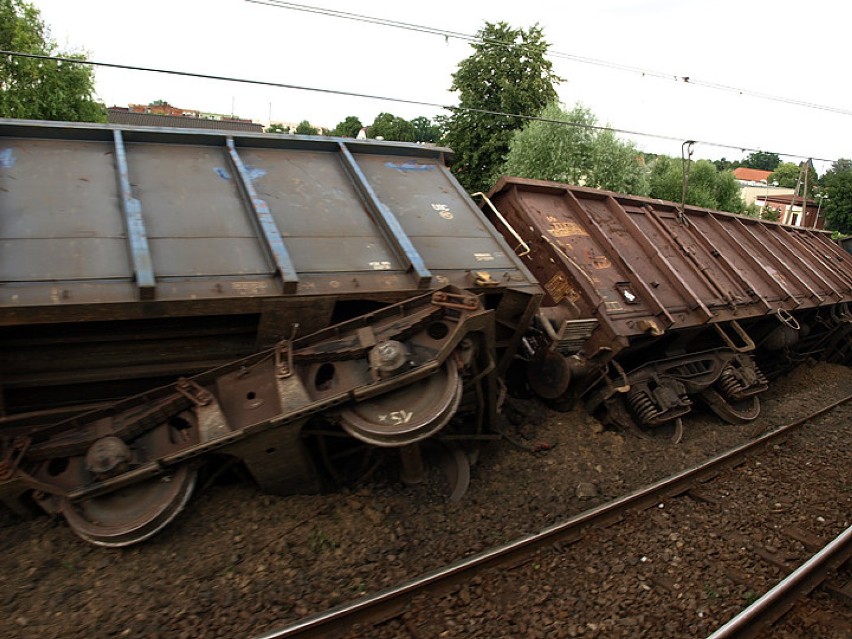 Wypadek Kolejowy We Wronkach: Usuwanie Szkód Może Potrwać Nawet Tydzień (Zdjęcia)