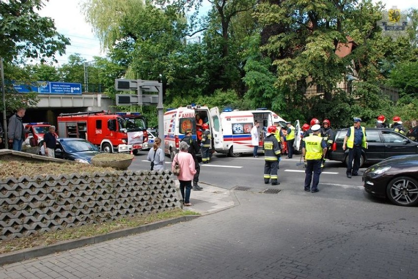Wypadek w Sopocie. Wymusił pierwszeństwo, 5 osób trafiło do szpitala [ZDJĘCIA]