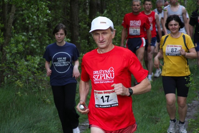 Henryk Chudy ma 56 lat i znany jest z licznych startów w imprezach biegowych w regionie