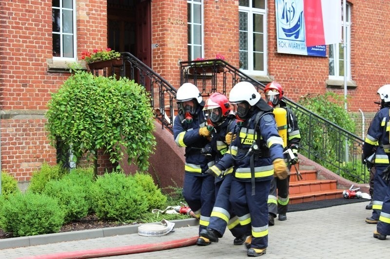 Ćwiczenia strażaków z Braniewa w seminarium duchownym [Zdjęcia]